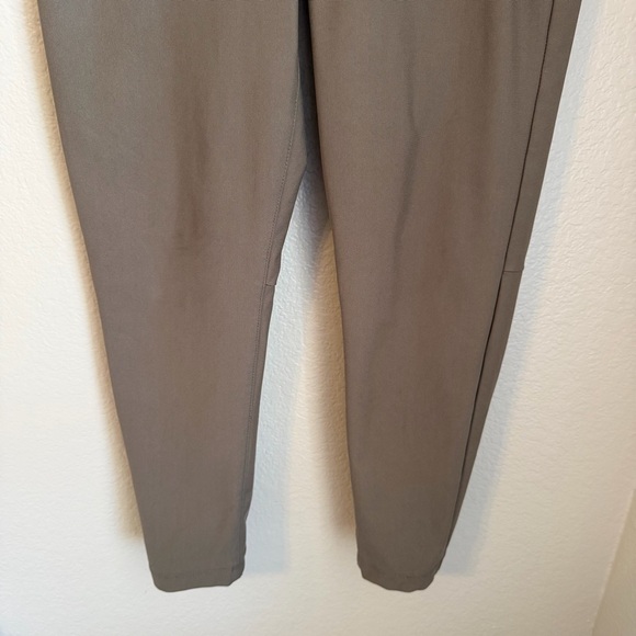 Cuts Men’s AO Slim Fit Breathable & Moisture Wicking Jogger in Canyon, Small - Picture 5 of 13